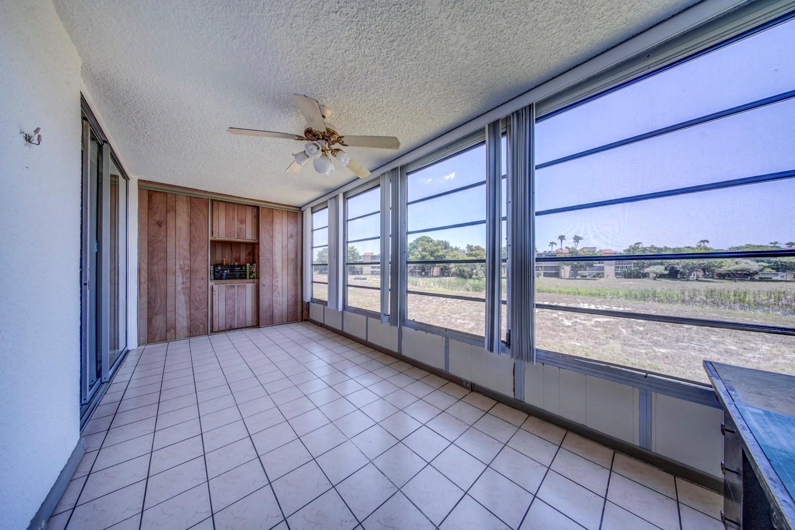 Palm Lakes - Residential