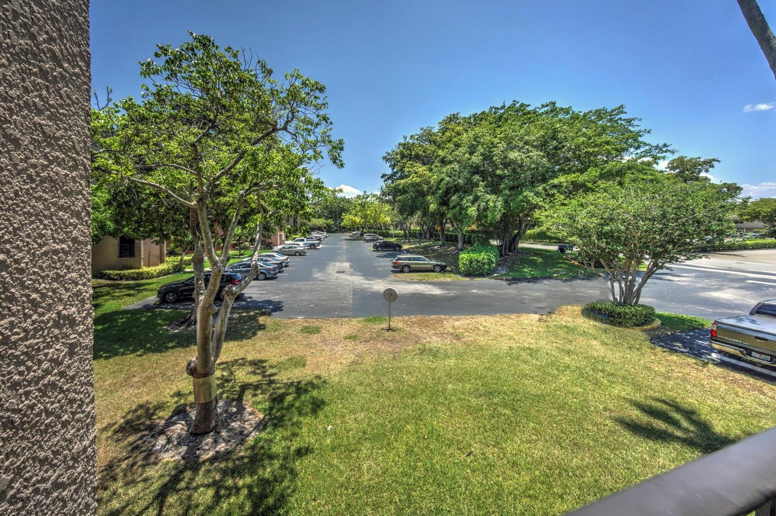 Palm Lakes - Residential