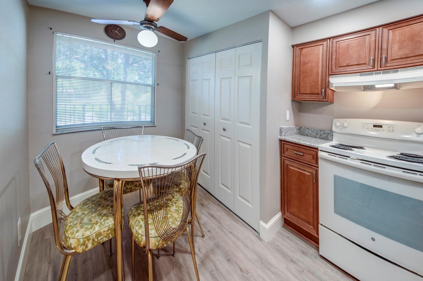 Palm Lakes - Residential