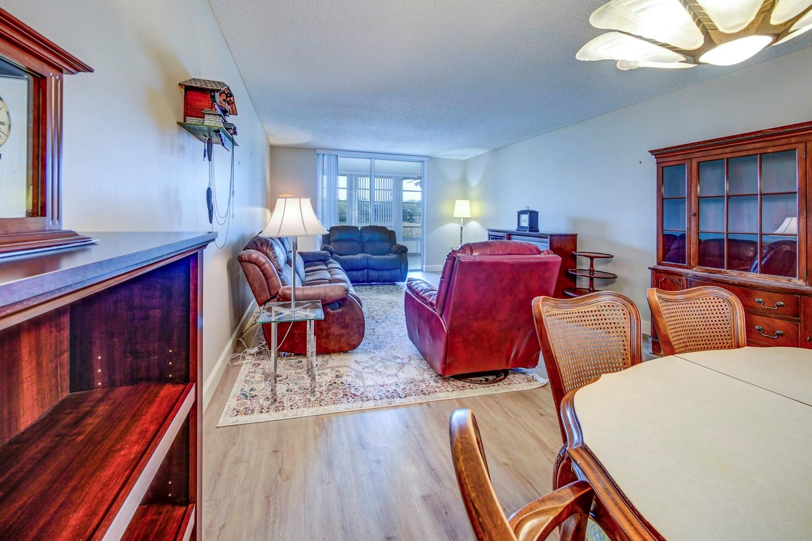 Palm Lakes - Residential