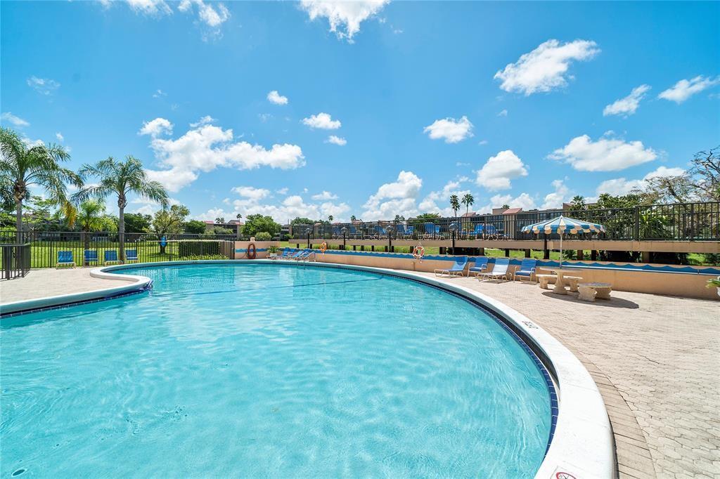 Palm Lakes - Residential