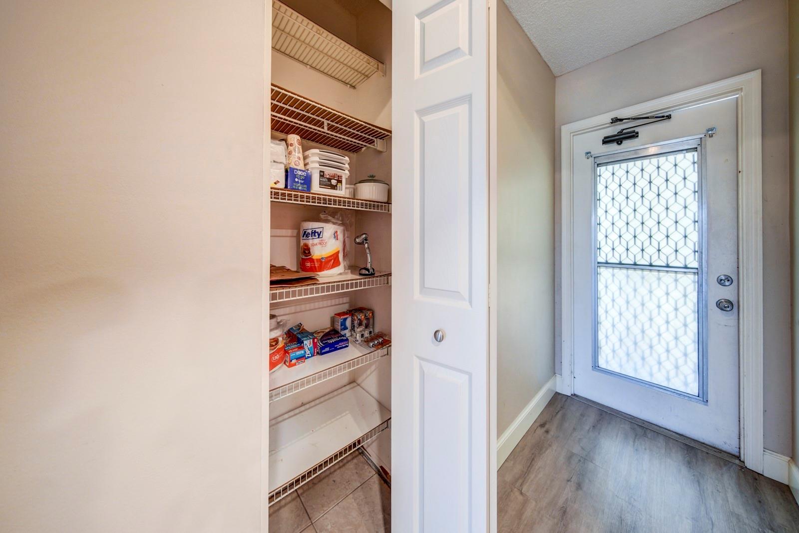 Palm Lakes - Residential