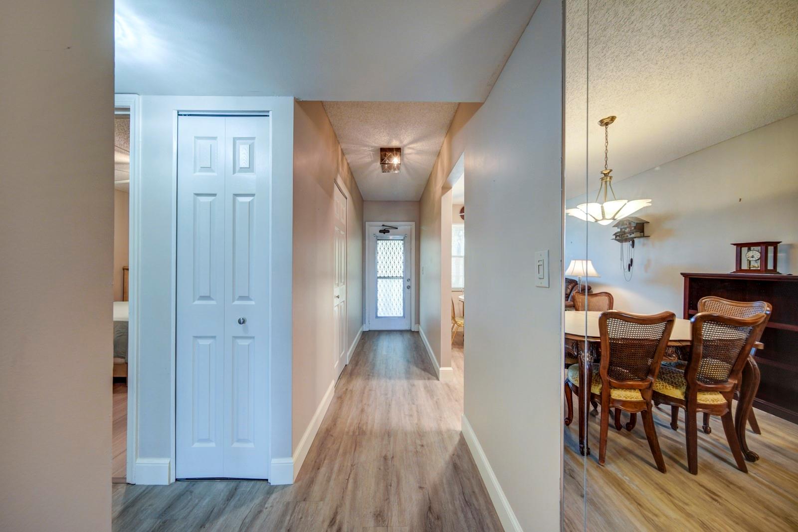 Palm Lakes - Residential