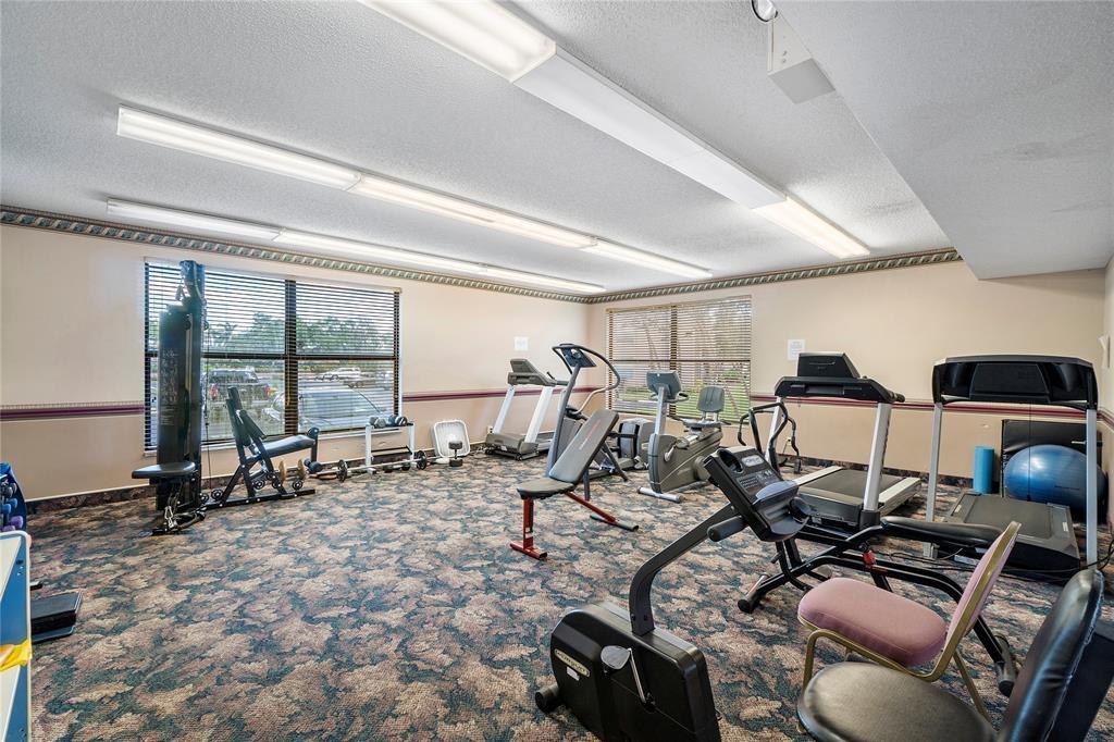 Palm Lakes - Residential