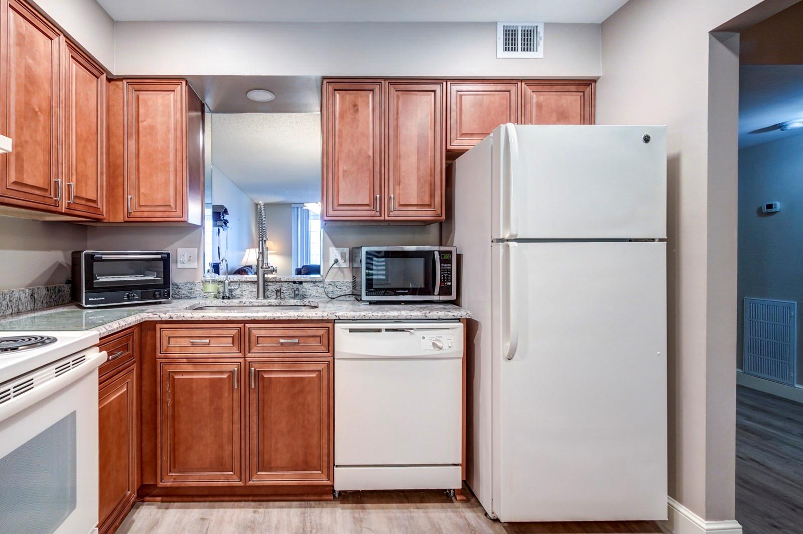 Palm Lakes - Residential