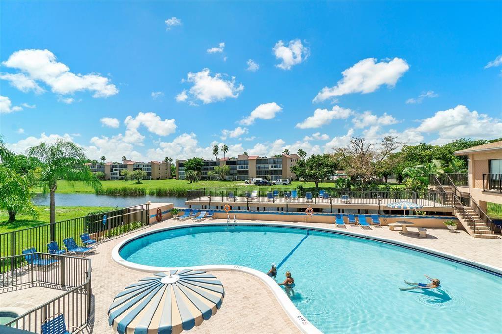 Palm Lakes - Residential