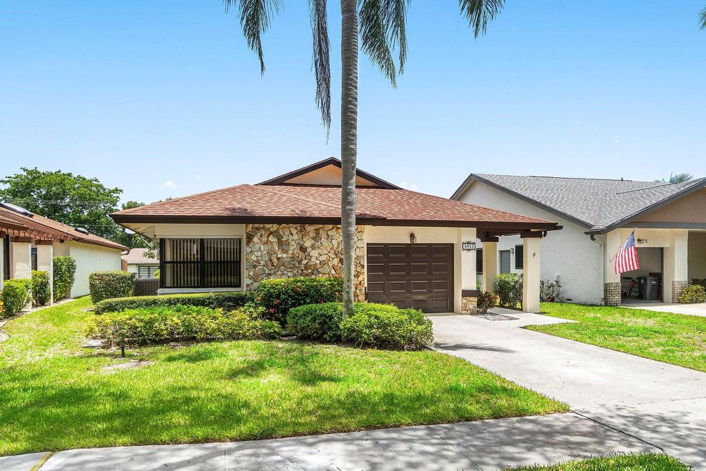 Photo of 4932 Boxwood Circle, Boynton Beach, FL 33436 (MLS # R11105685)