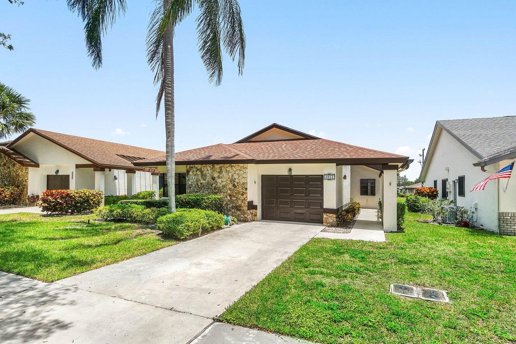 Photo of 4932 Boxwood Circle, Boynton Beach, FL 33436 (MLS # R11105685)