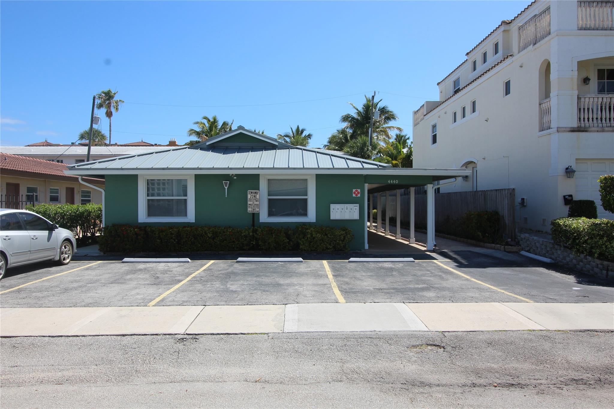 IMMACULATE EFFICIENCY. THIS IS A LARGE ROOM WITH A BATHROOM, BUT NOT A FULL KITCHEN. THERE IS A REFRIGERATOR, HOTPLATE, MICROWAVE, CERAMIC TILE FLOORING. WATER & ELECTRIC INCLUDED, ELECTRIC BILL UP TO $75.00 ANY AMOUNT USED ABOVE TO BE PAID BY TENANT. PARKING SPACE FOR ONLY ONE CAR. WALKING DISTANCE TO THE BEACH, RESTAURANTS, SHOPPING. THIS IS AN ANNUAL RENTAL ONLY CREDIT SCORES MUST BE CLOSE TO 700.