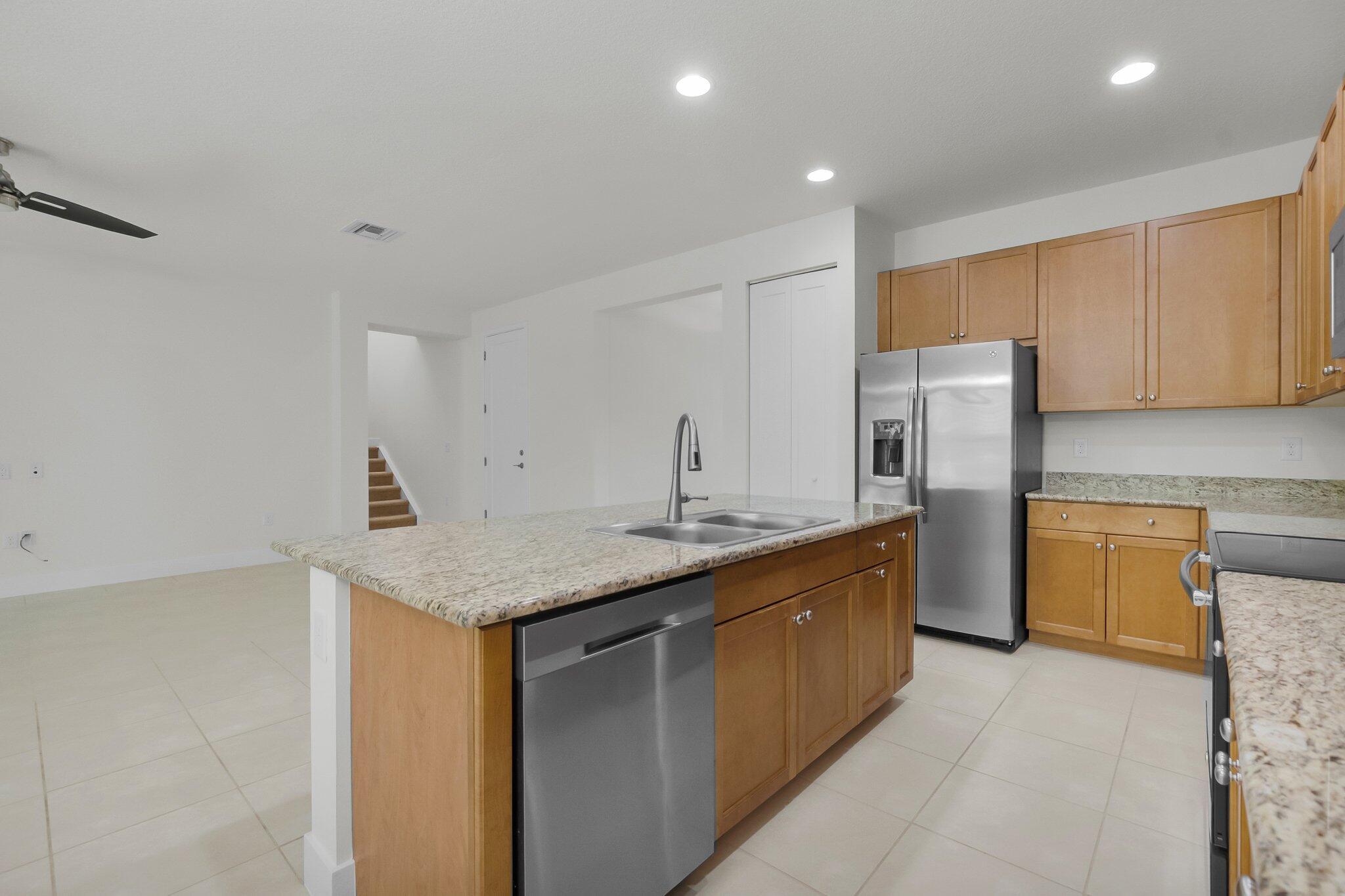 SUSSMAN AGR PUD NORTH PLAT ONE - Residential Lease