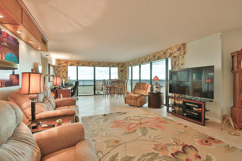 HORIZON CONDO - Residential