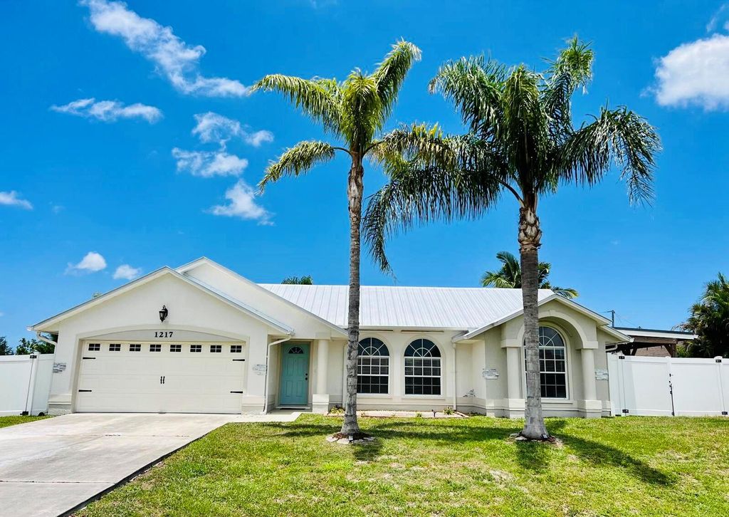 Photo of 1217 SW Kalevala Drive, Port Saint Lucie, FL 34953 (MLS # R10994456)