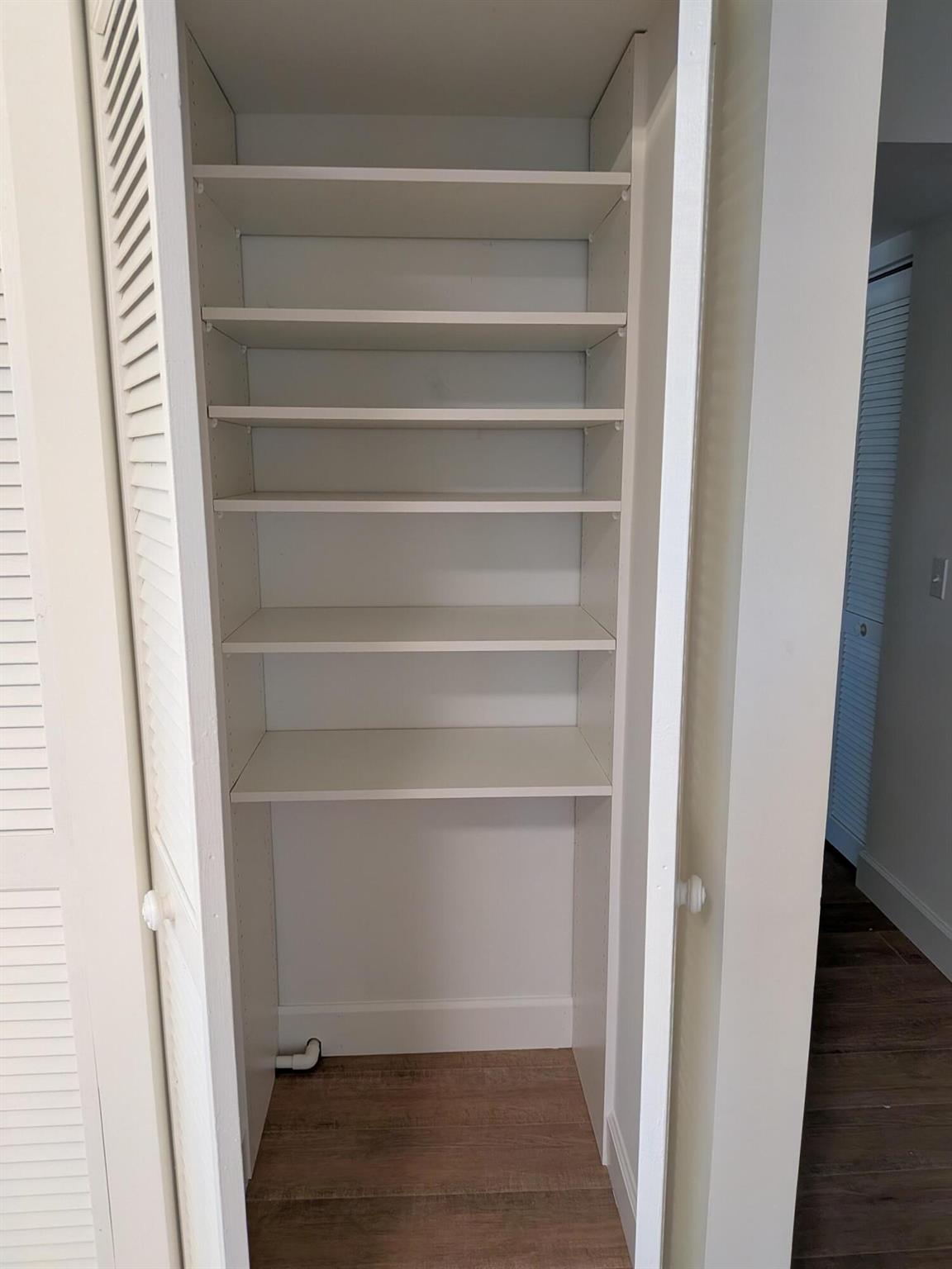 GROVE ISLE EAST CONDOMINI - Residential