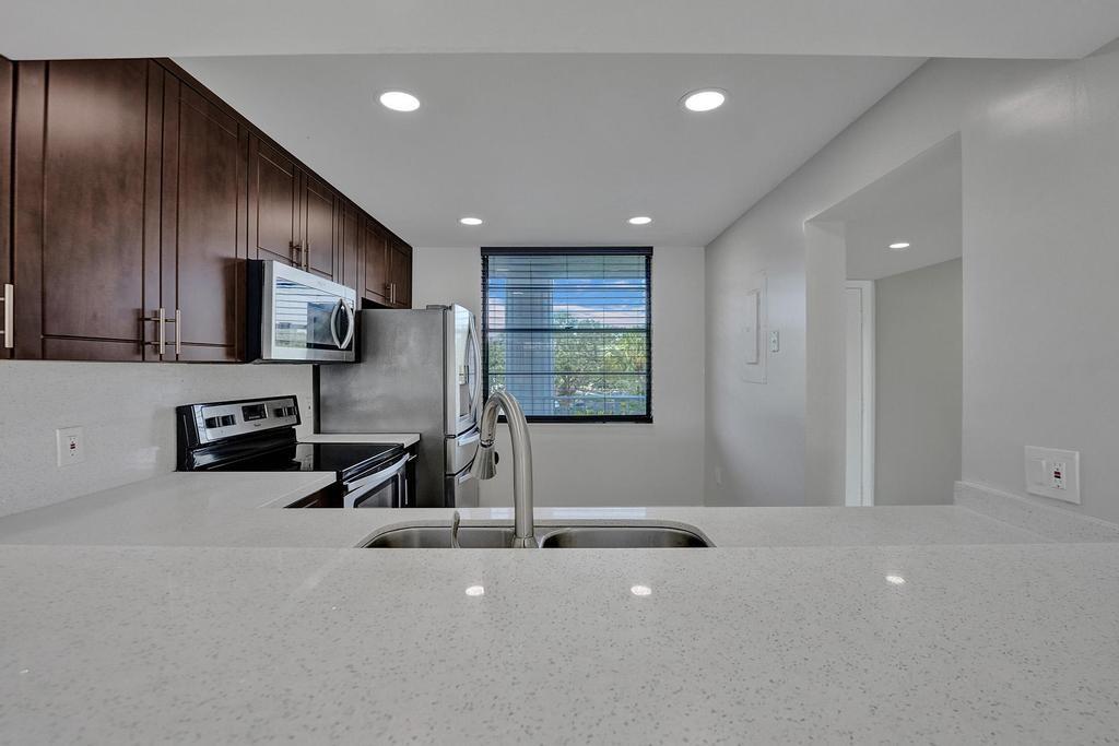 WHITEHALL I - Residential