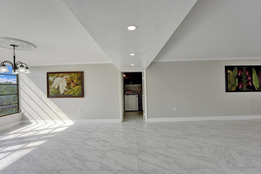 WHITEHALL I - Residential