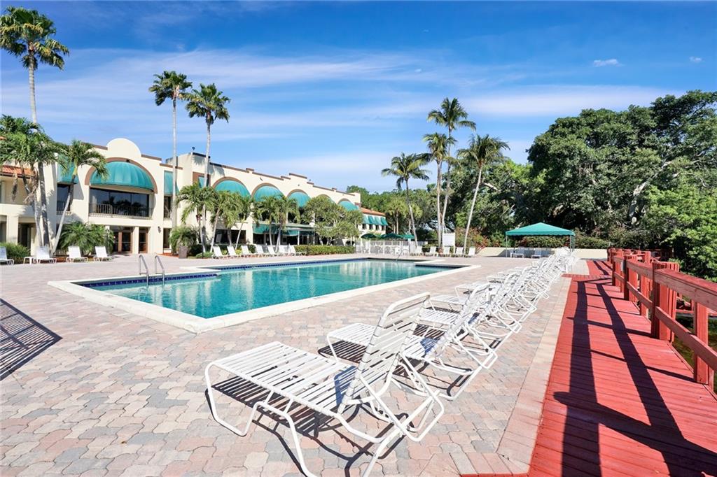 WHITEHALL I - Residential