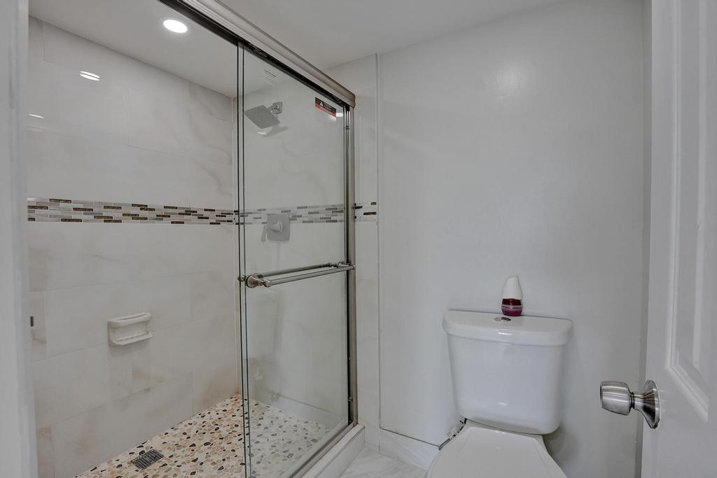 WHITEHALL I - Residential