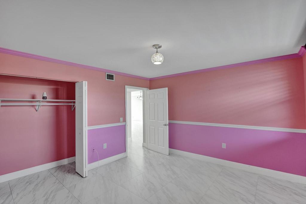 WHITEHALL I - Residential