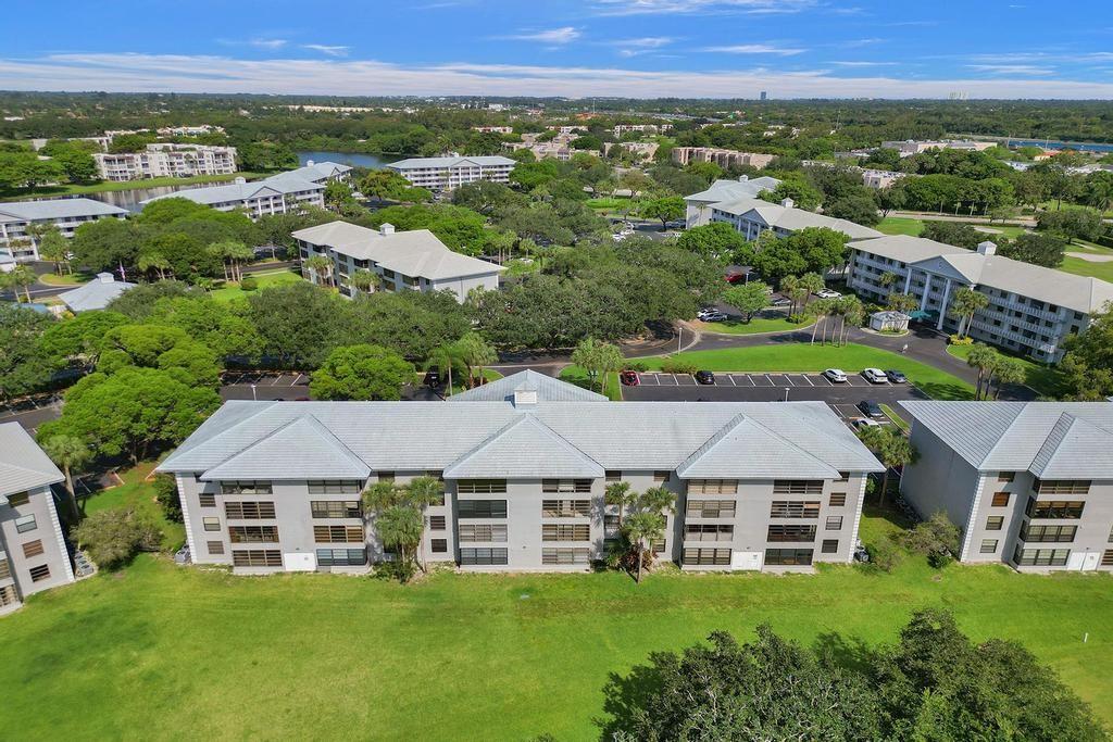 WHITEHALL I - Residential