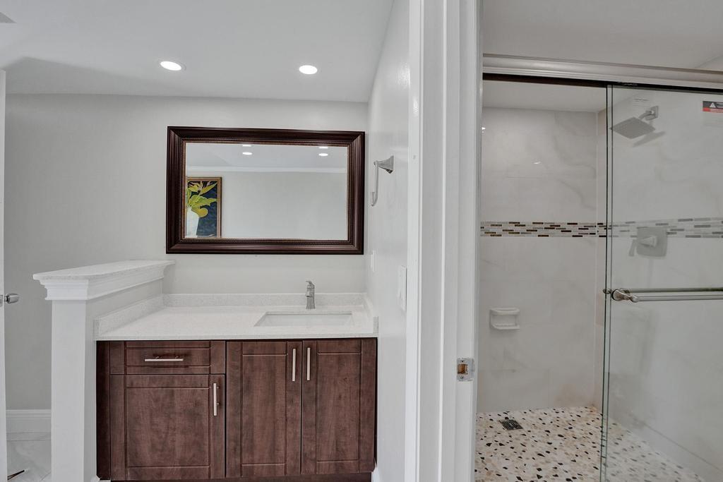 WHITEHALL I - Residential