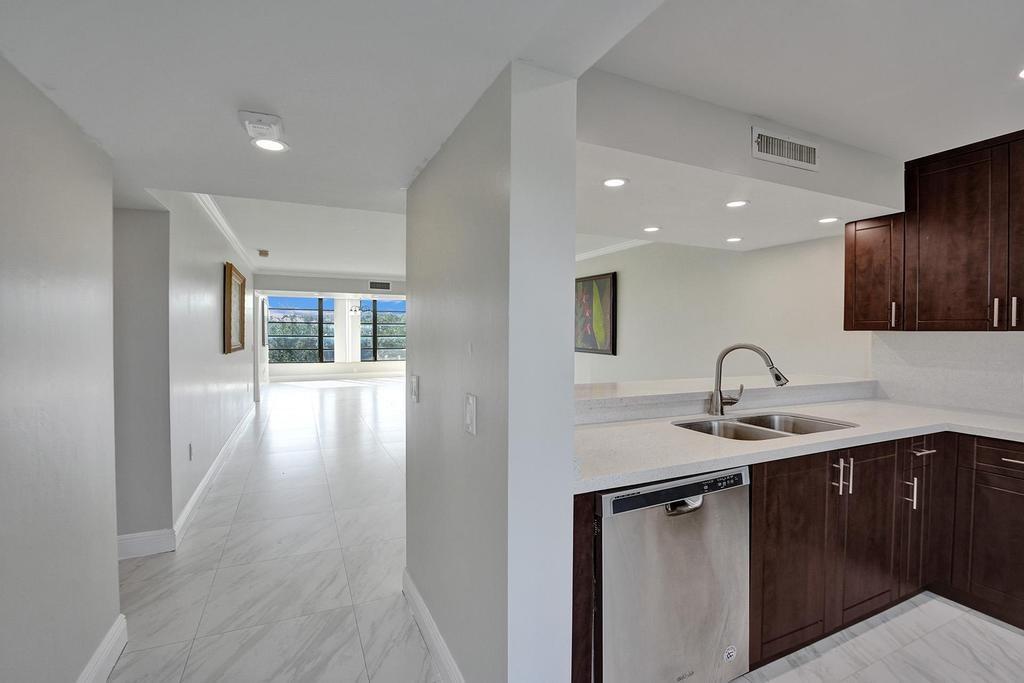 WHITEHALL I - Residential