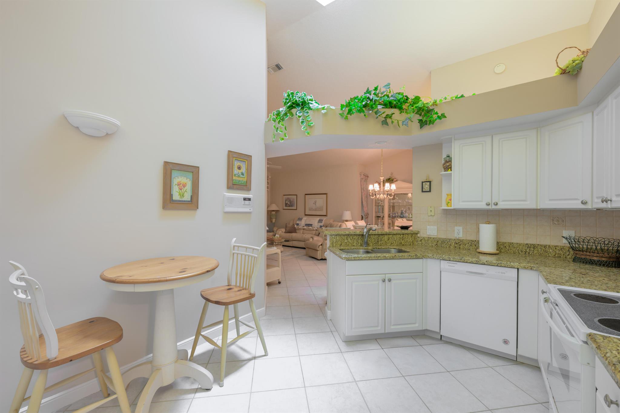 MOON RIVER - Residential Lease