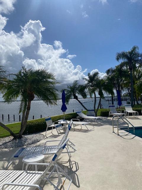 MOON RIVER - Residential Lease