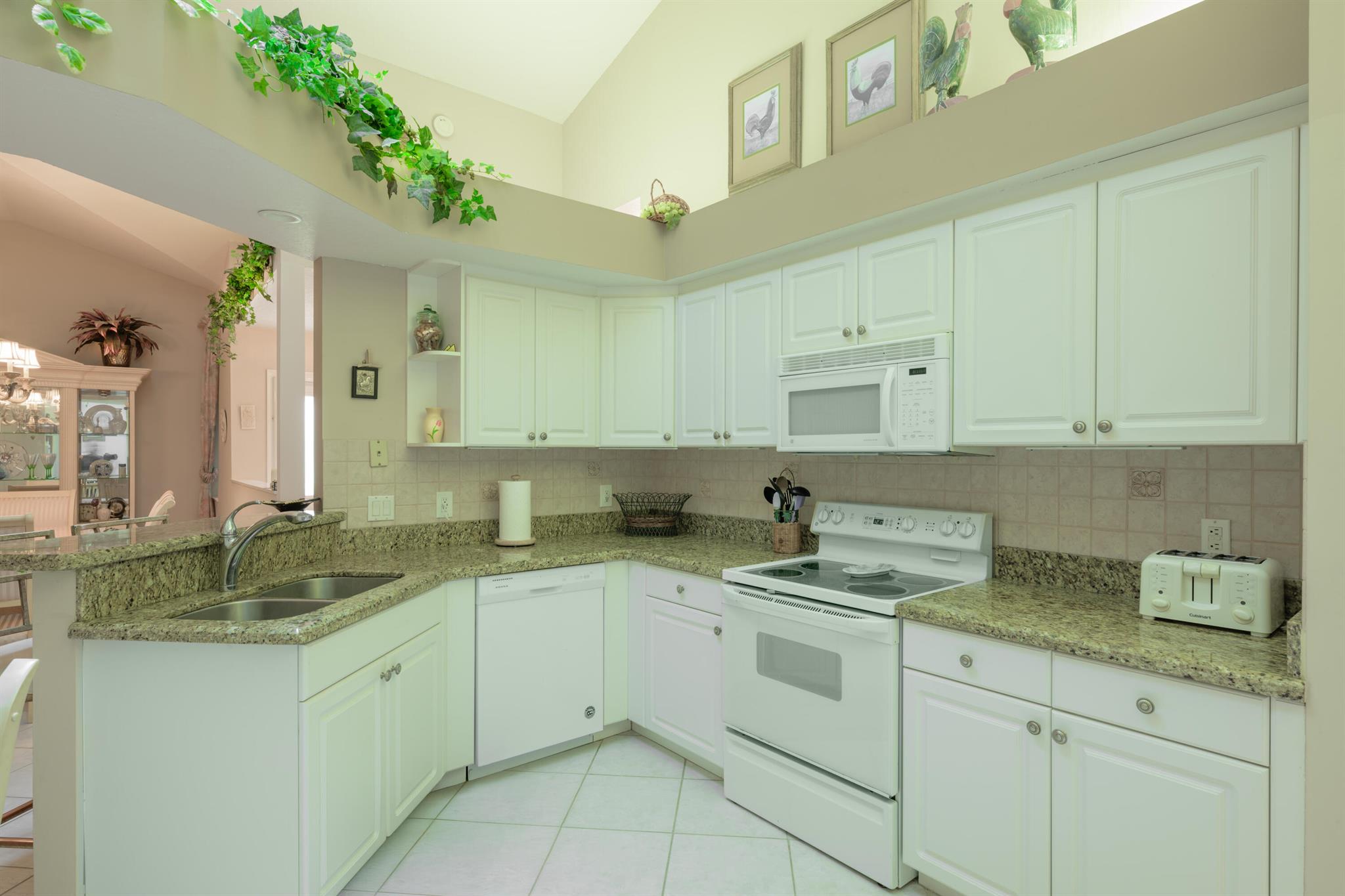 MOON RIVER - Residential Lease