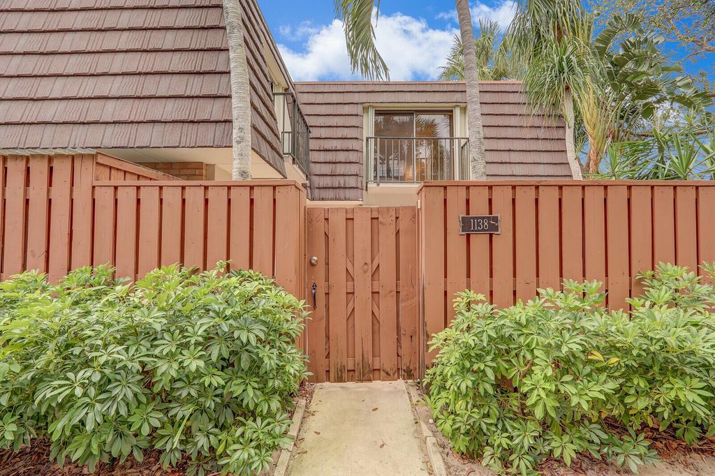 Photo of 1138 11th Court, Jupiter, FL 33477 (MLS # R11100525)