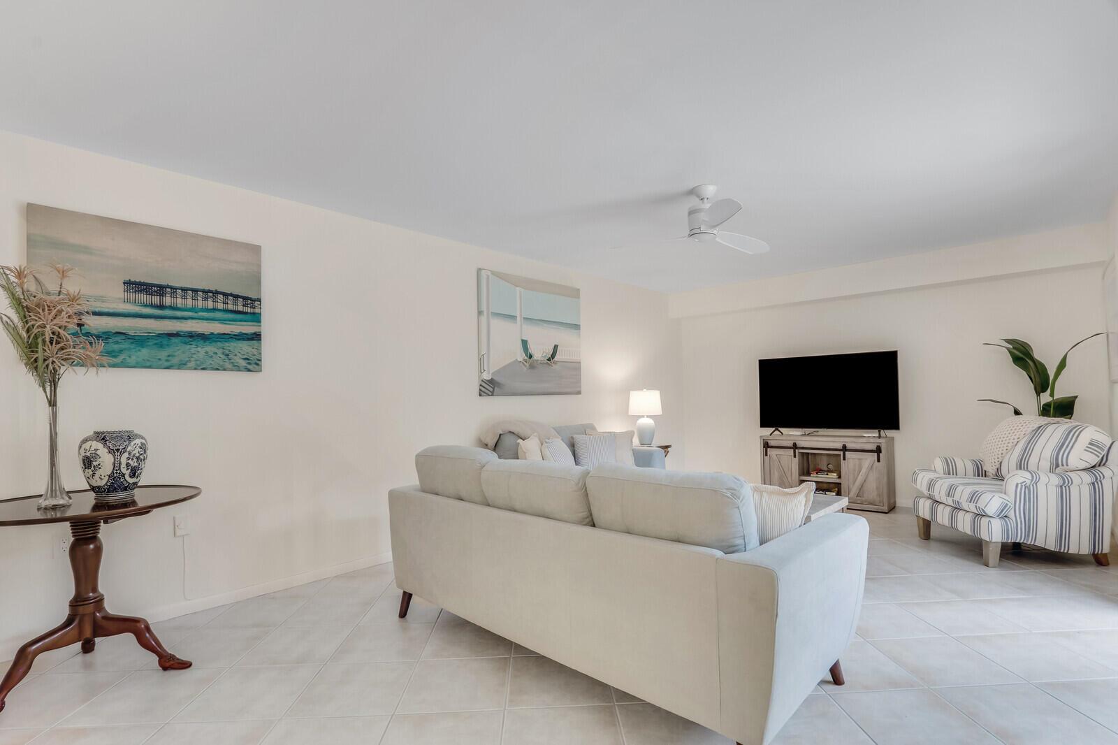 LAKES AT THE BLUFFS - Residential Lease