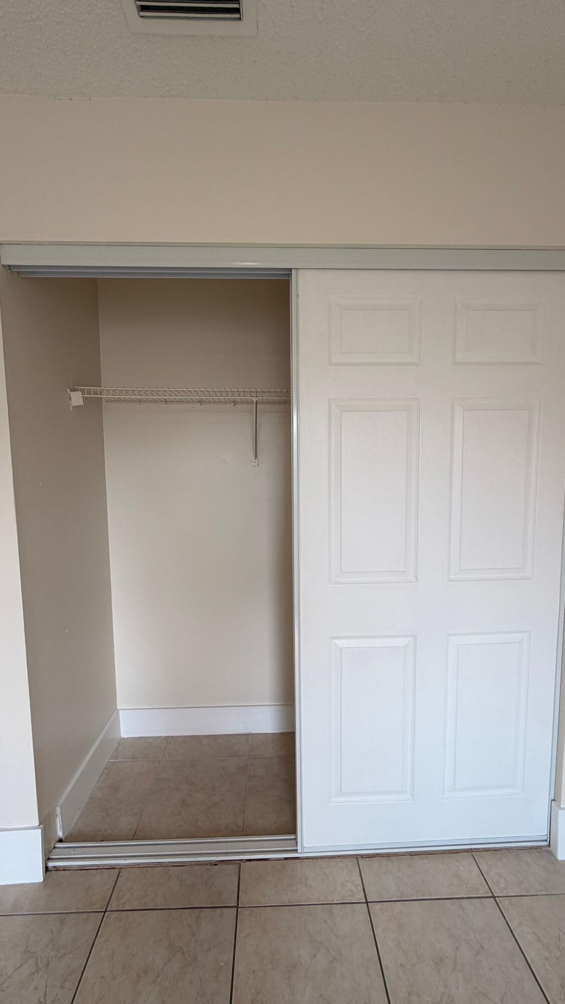 FOREST GLEN - Residential Lease