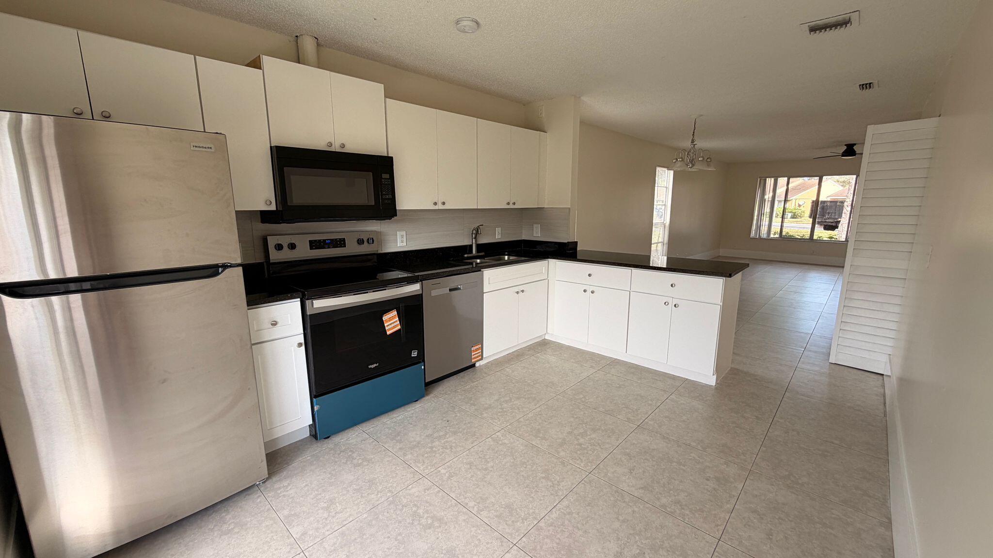 FOREST GLEN - Residential Lease