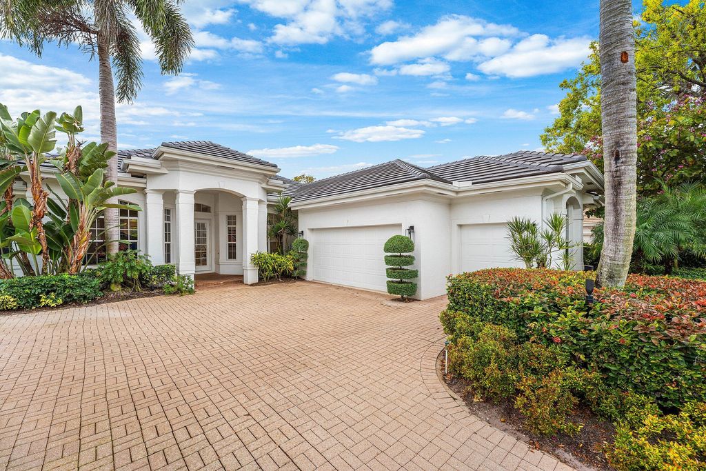 Photo of 132 Pembroke Drive, Palm Beach Gardens, FL 33418 (MLS # R11163418)