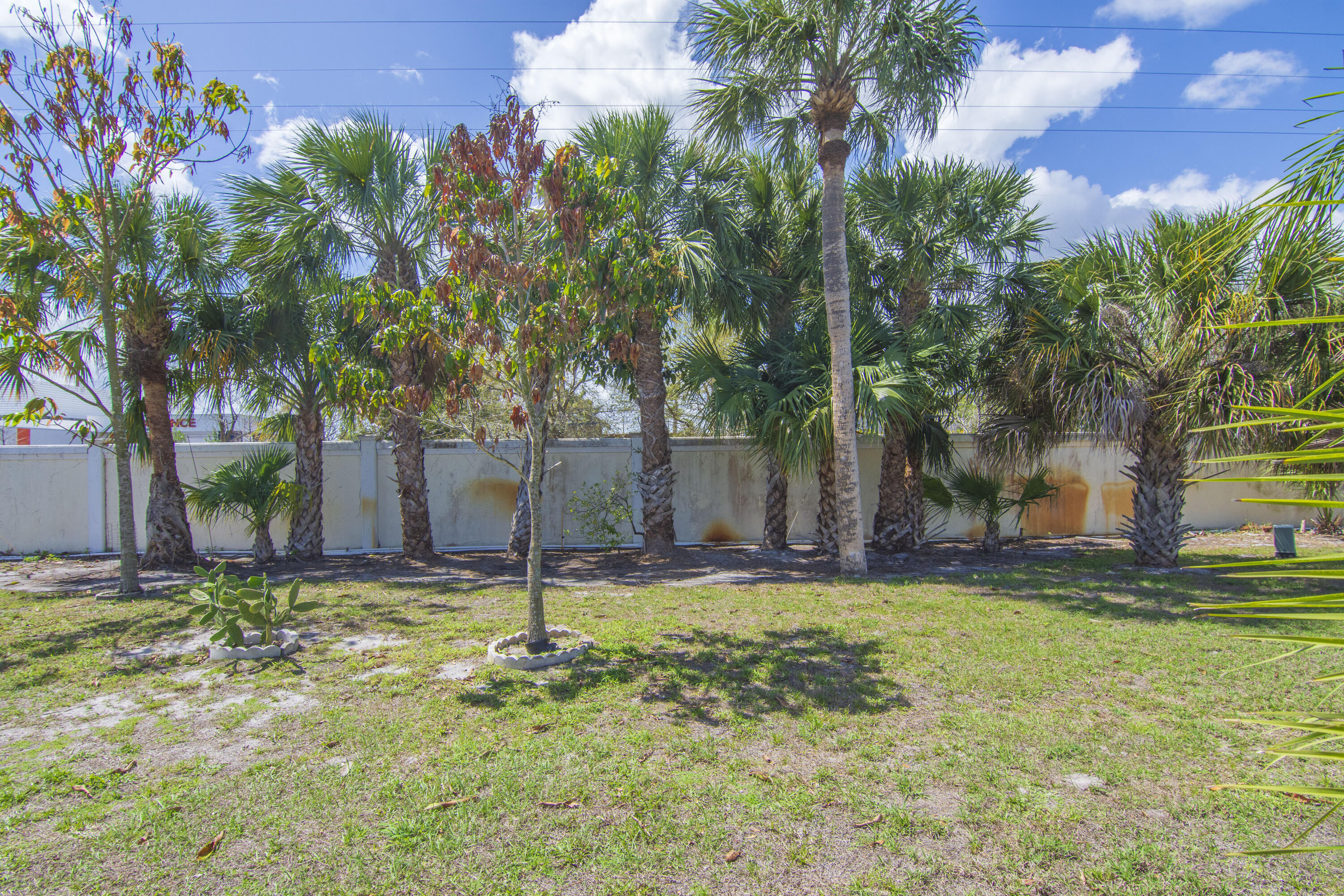 LEISURE VILLAGE MOBILE HM PK UNREC CO-OP - Residential