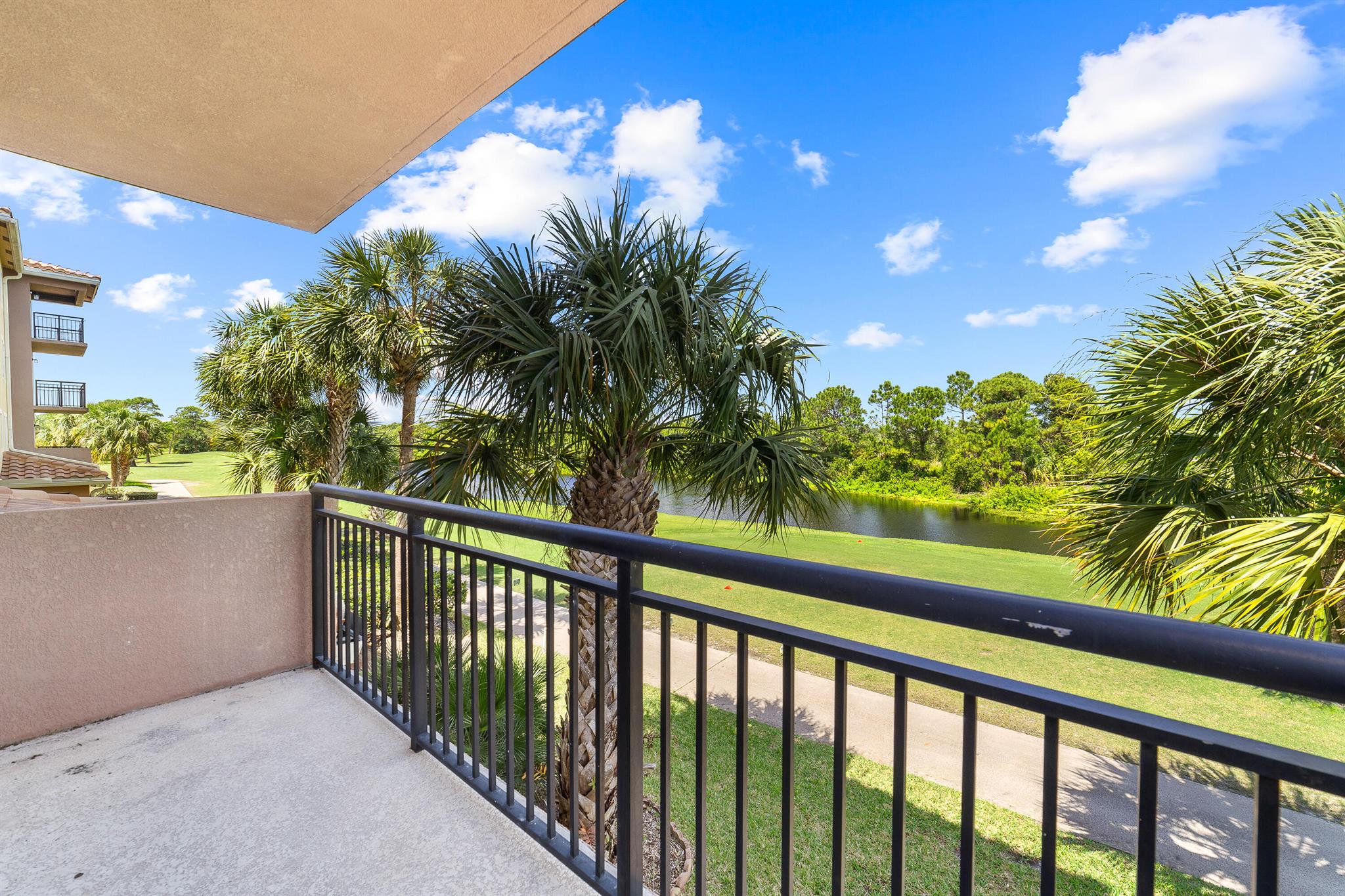 4190 Gator Greens Way 25, Fort Pierce, FL, 34982/$273,000 3 4190 Gator Greens Way 25