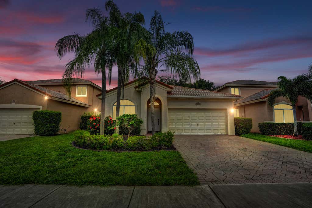 Photo of 3717 Pebblebrook Manor, Coconut Creek, FL 33073 (MLS # B26038094)