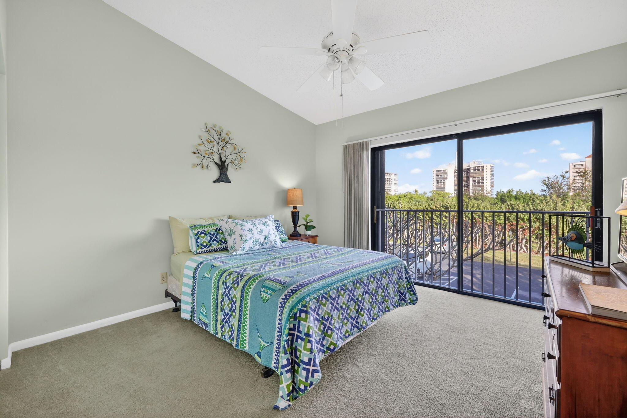 THE SANDS - Residential