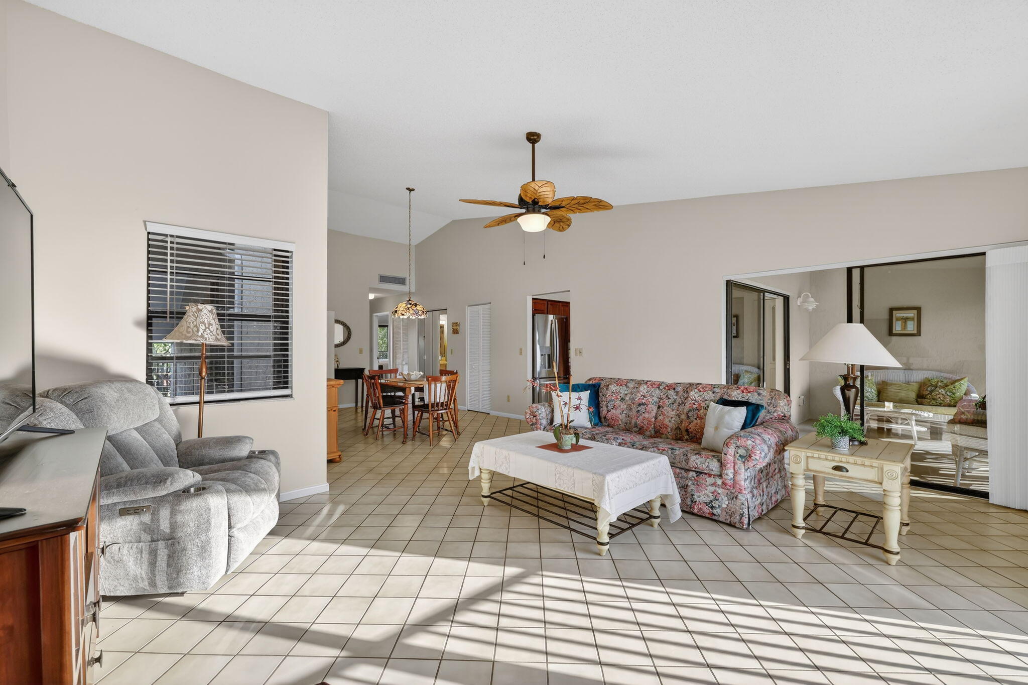 THE SANDS - Residential