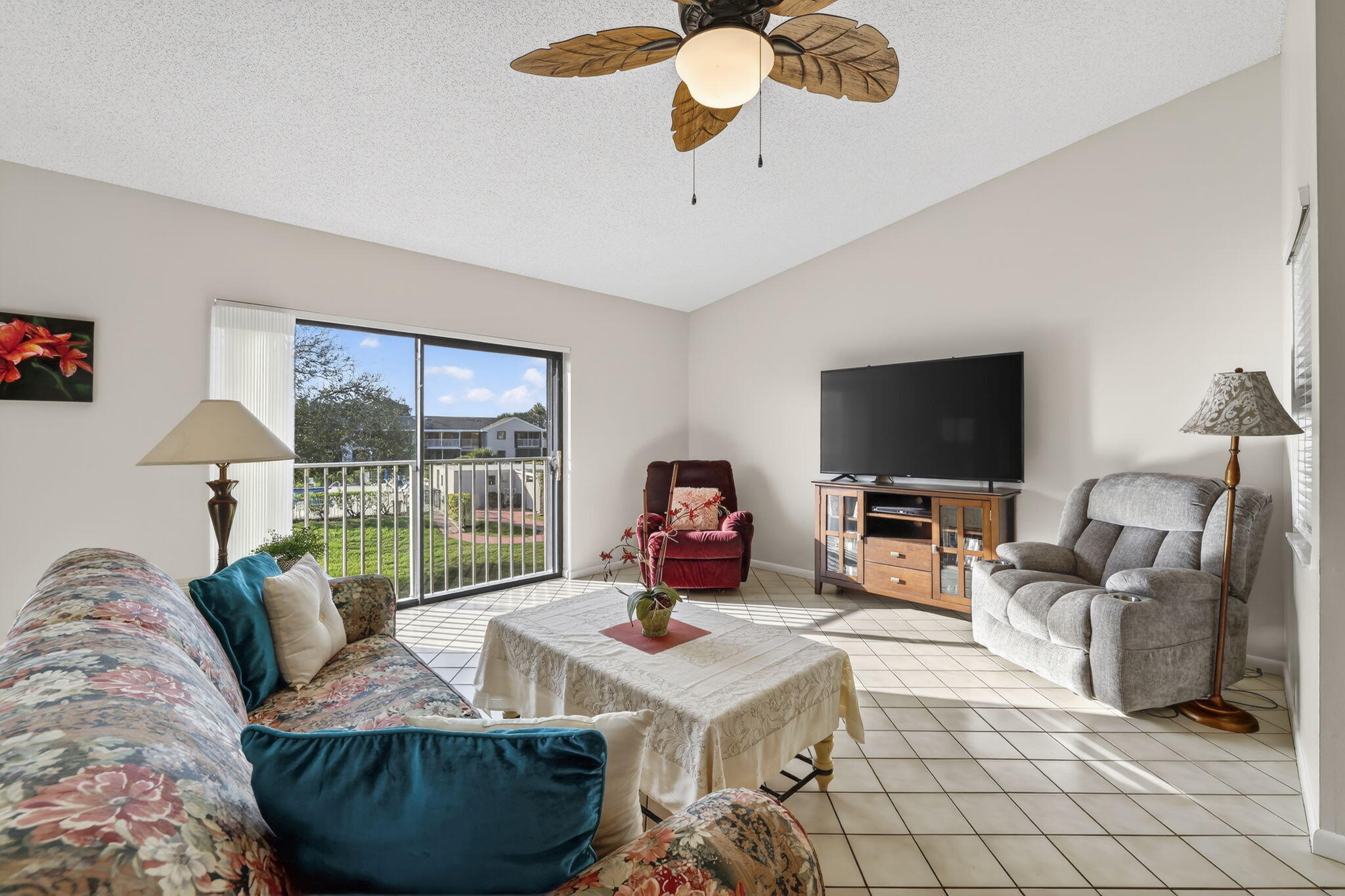 THE SANDS - Residential