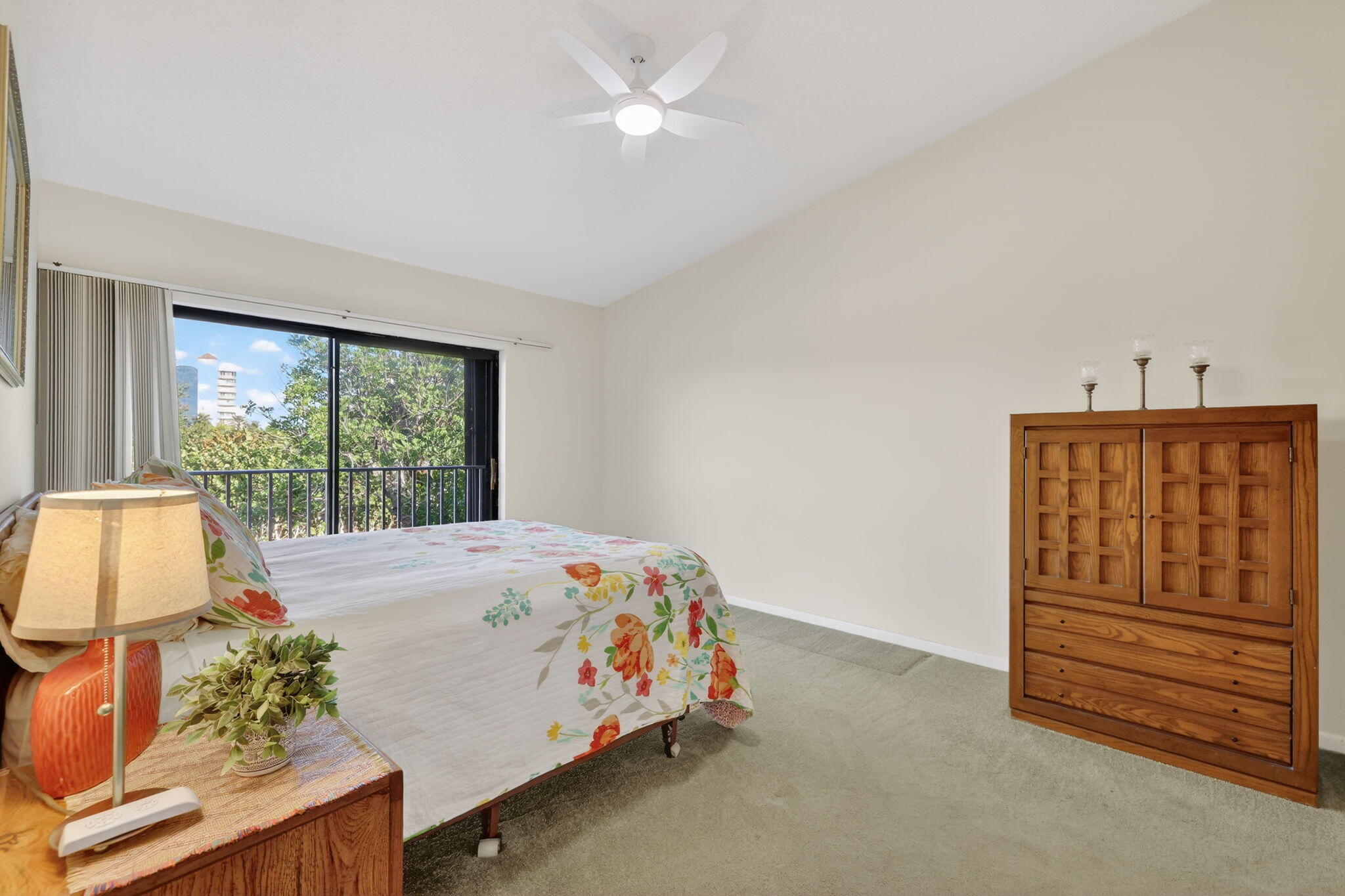 THE SANDS - Residential