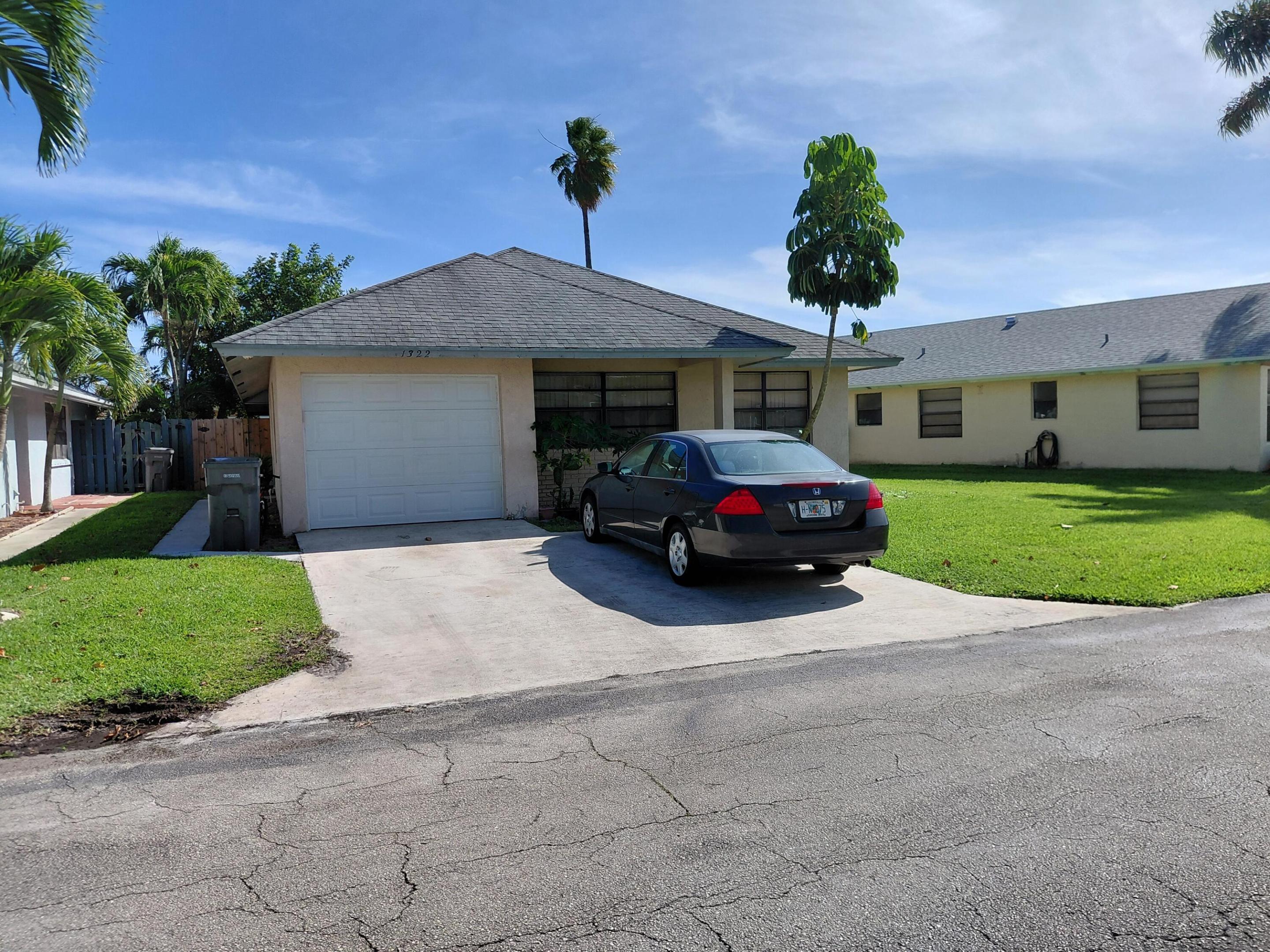 SUMMIT PINES UNIT 4 - Residential