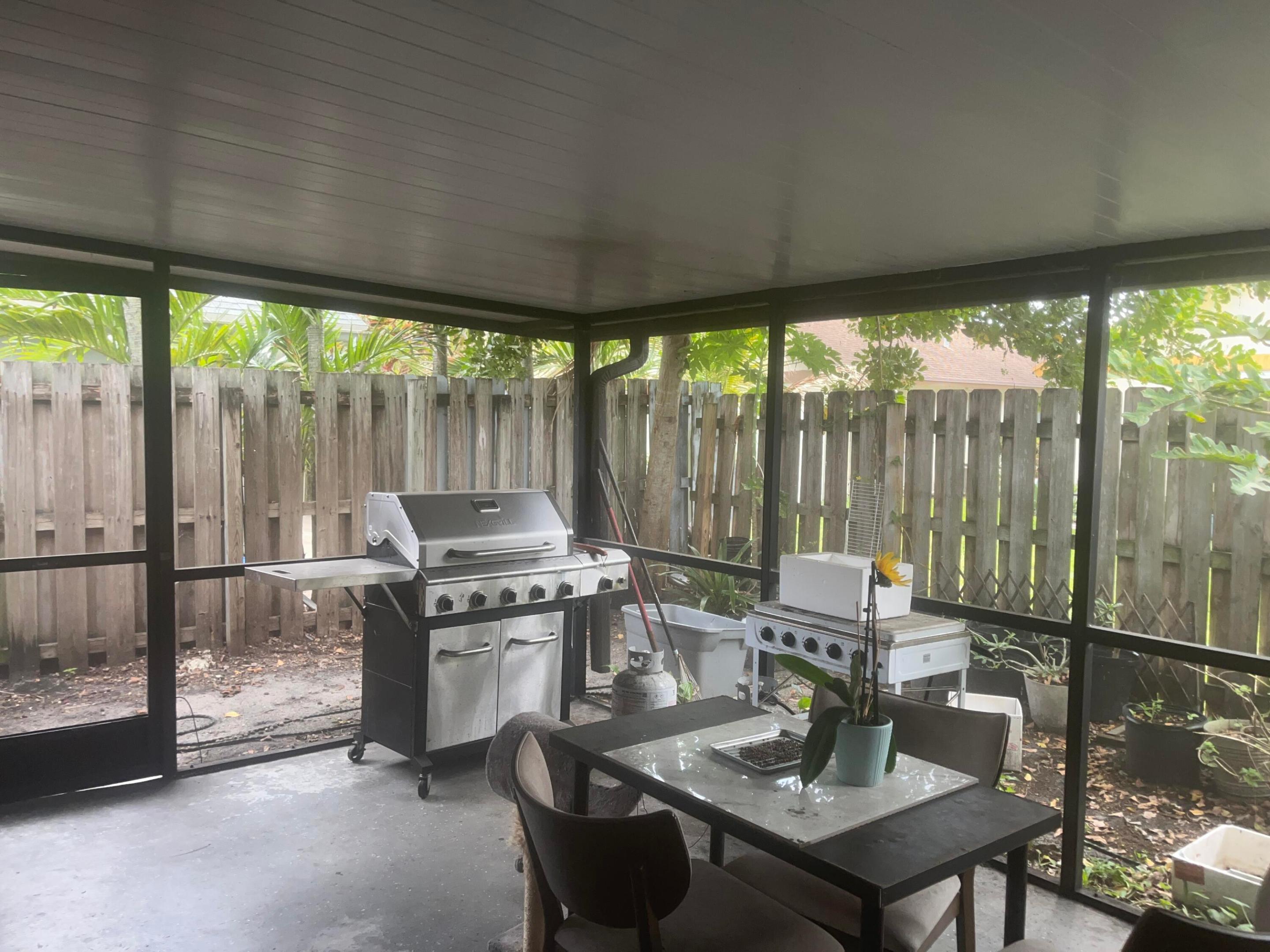 SUMMIT PINES UNIT 4 - Residential