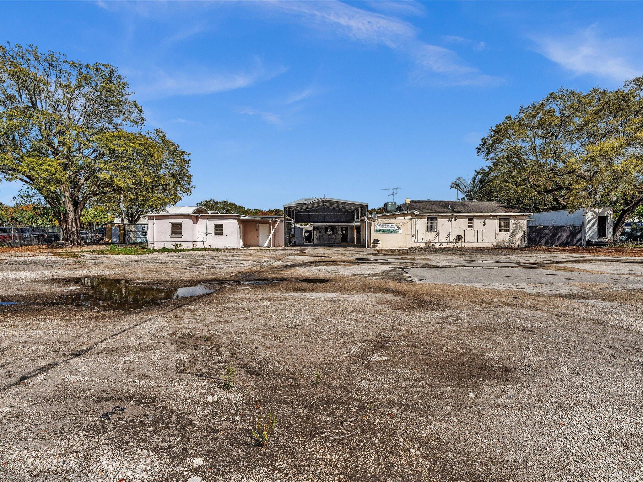 NEWMANS SURVEY - Land