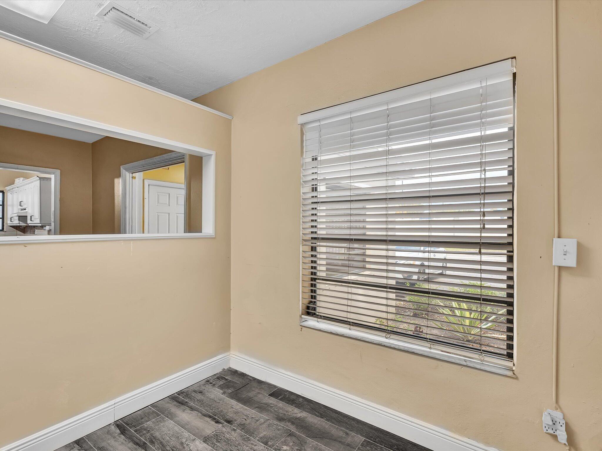 NEWMANS SURVEY - Land