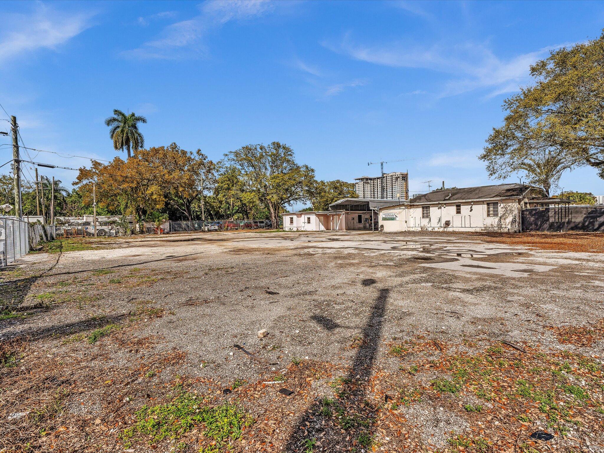 NEWMANS SURVEY - Land