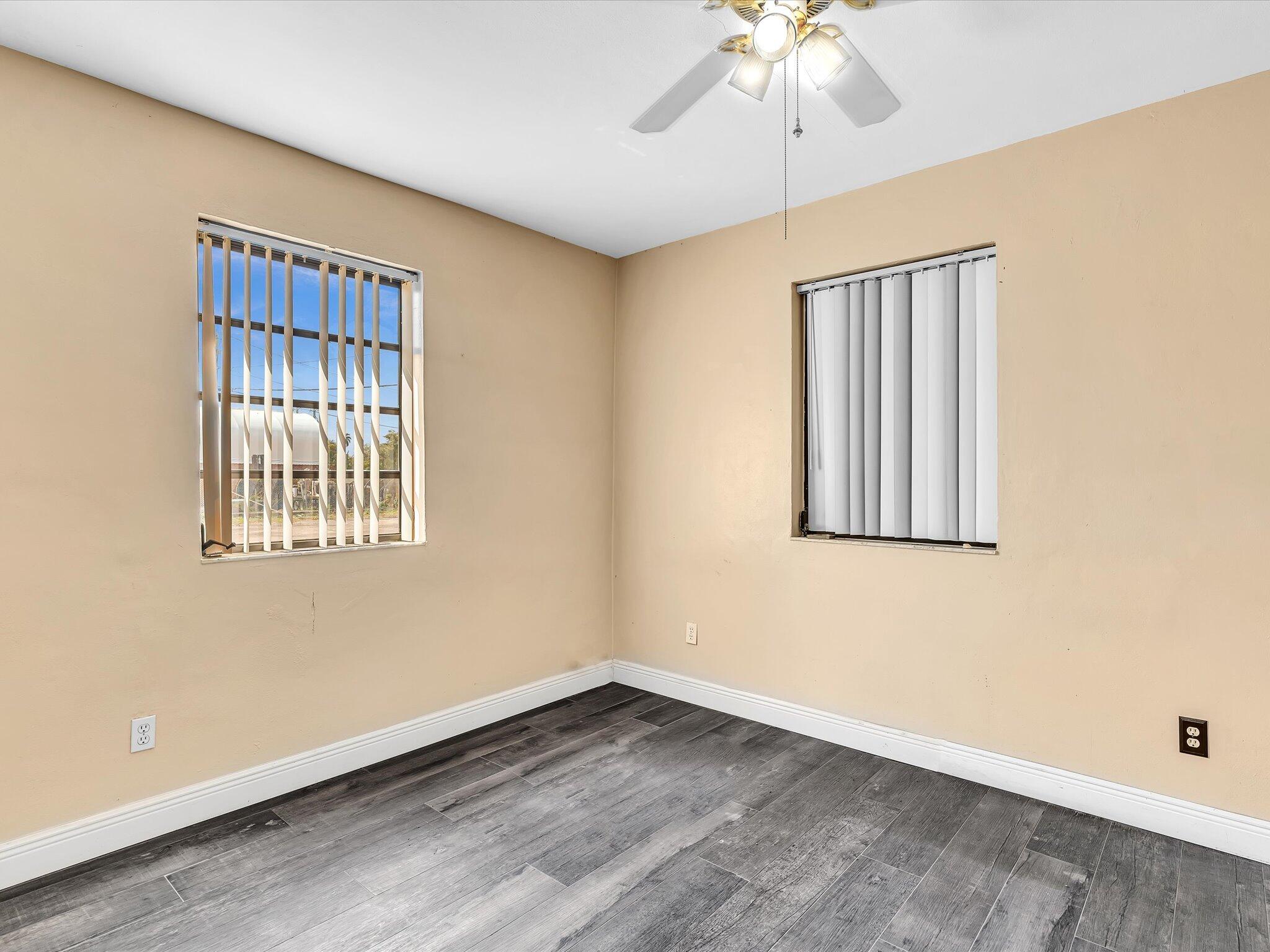 NEWMANS SURVEY - Land