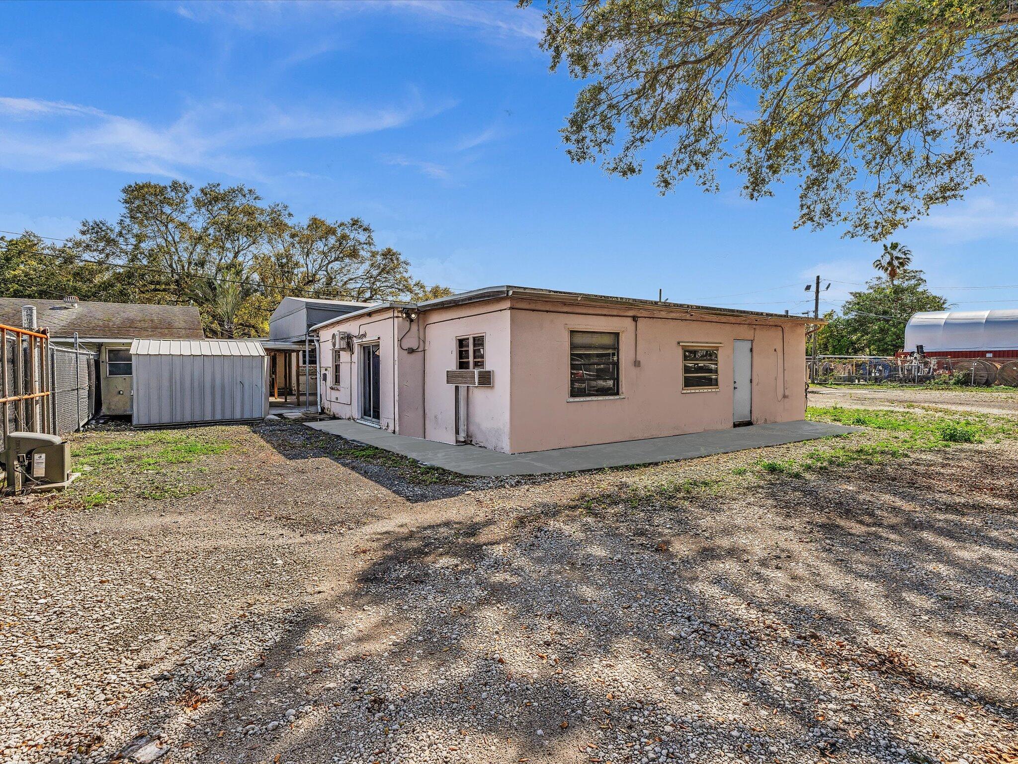 NEWMANS SURVEY - Land