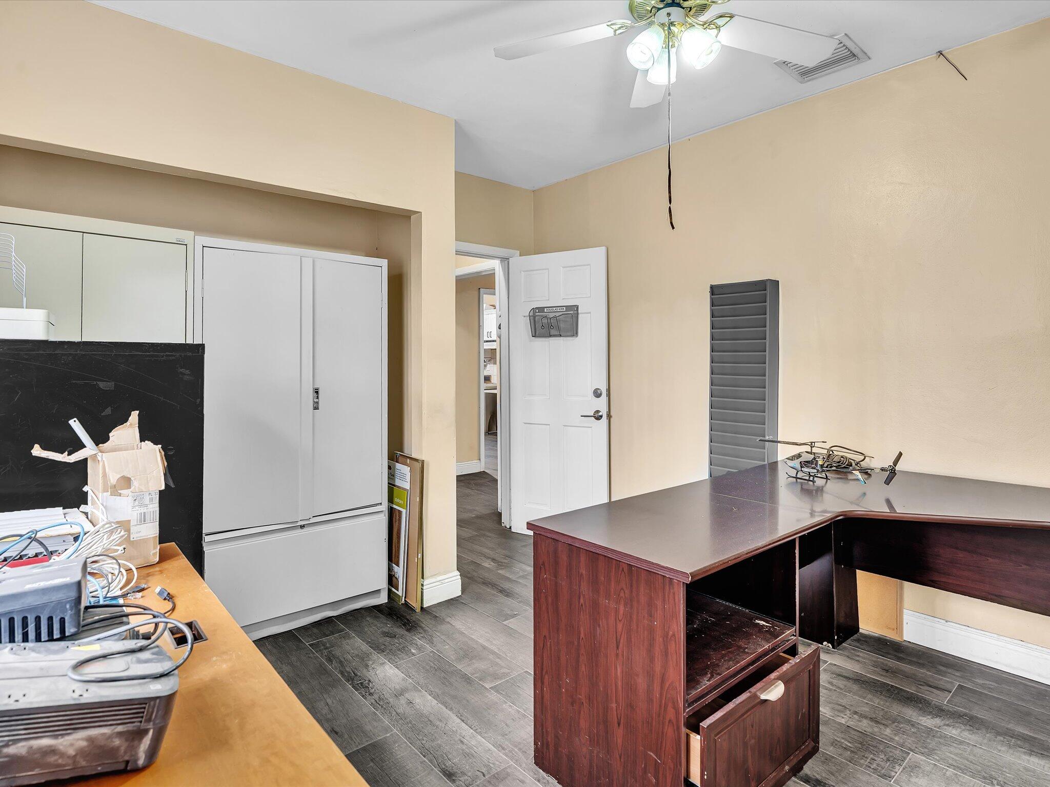 NEWMANS SURVEY - Land