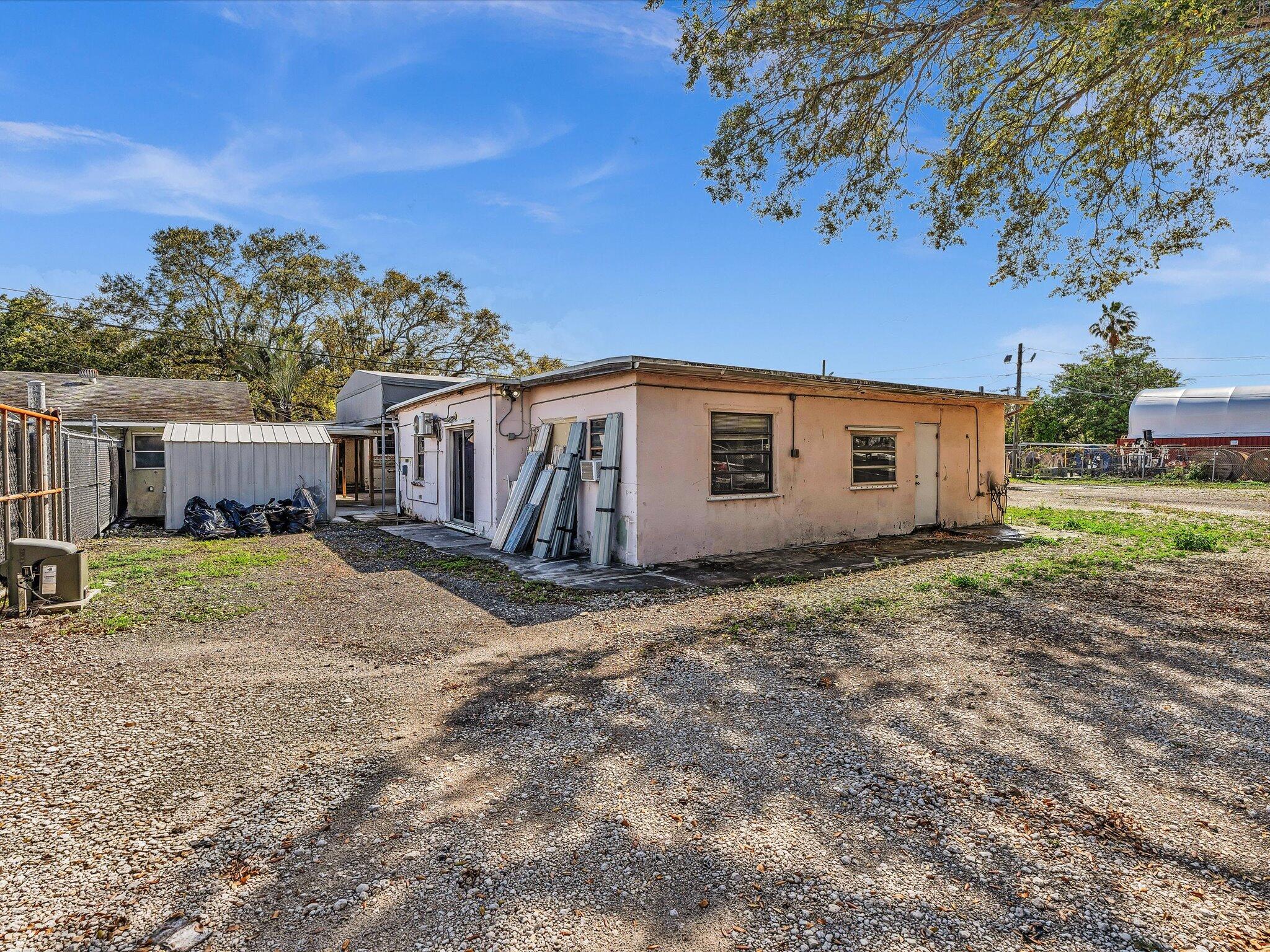 NEWMANS SURVEY - Land