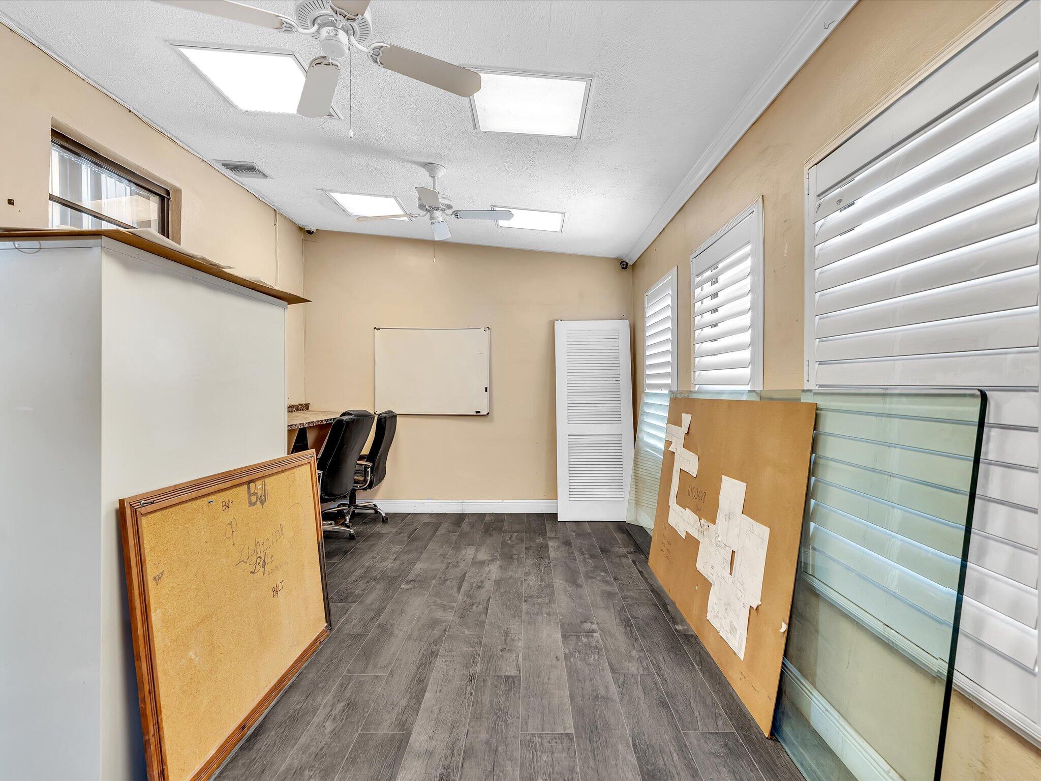 NEWMANS SURVEY - Land